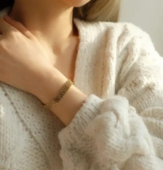 Beatrix Bracelet – Elegance in Every Detail