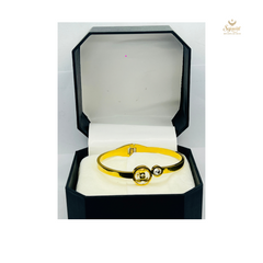 Gold Garden – Luxurious Floral Bracelet