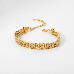 Beatrix Bracelet – Elegance in Every Detail